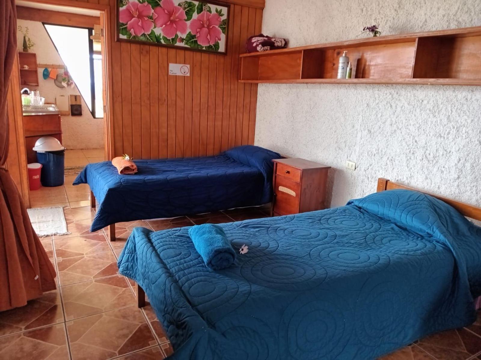 Cabanas & Hostal Tojika Hanga Roa Exterior foto